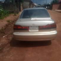A picture of 2002 Honda Accord Gold