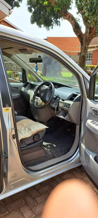 A picture of Toyota Voxy