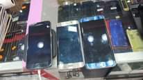 A picture of Samsung screen replacements available