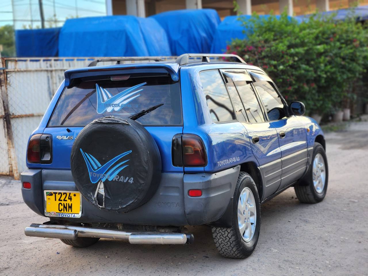 A picture of TOYOTA RAV4 OLD CNM