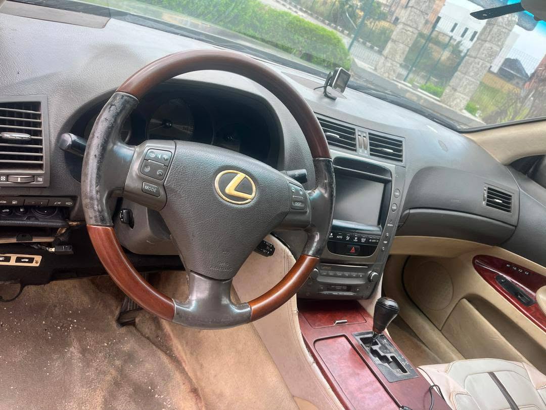 A picture of Lexus GS 300 2006