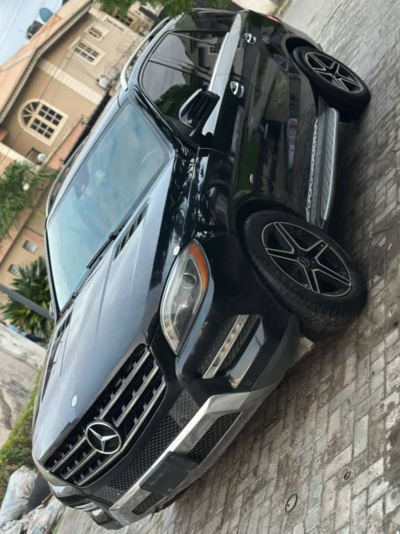 A picture of Mercedes Benz ML 350 2013