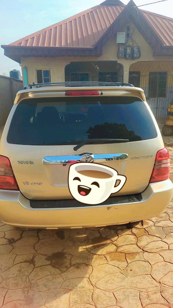 A picture of HILANDER 05 BUY AND ZOOM LOCATION LAGOS NO SINGLE ERROR