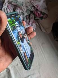 A picture of S9 samsung kama ilivy njoo na ofa yako 0616548001 chap