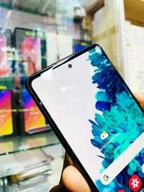 A picture of Samsung S20 FE 5G Duos
