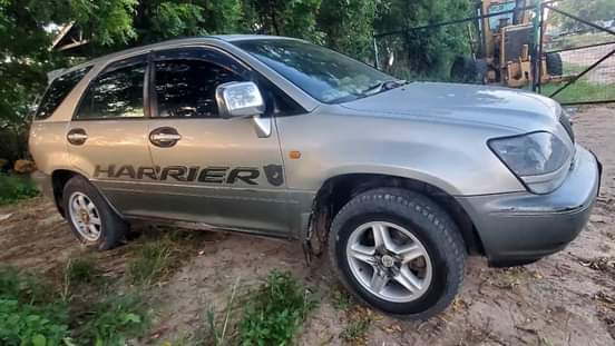 A picture of Toyota harrier Price mil 8.5 Full documents Cc2490 Clean condition