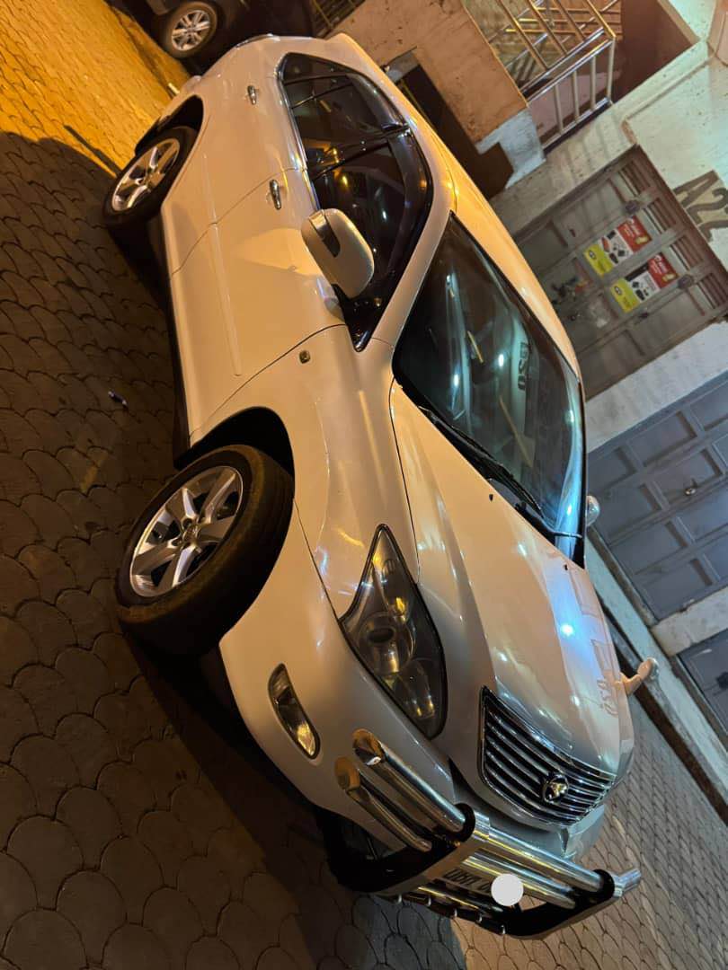 A picture of TOYOTA HARRIER