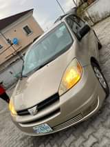 A picture of Sweetdeal no stain no blemishes full toks standard 2006 Toyota