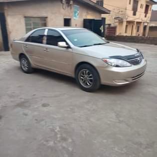 A picture of Toyota Camry 04 9ja used baked on first body Uber