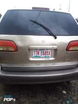 A picture of 2002 Toyota Sienna 4