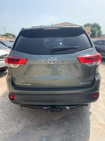 A picture of Toks Standard Toyota Highlander 2015 XLE 25 3M LAST