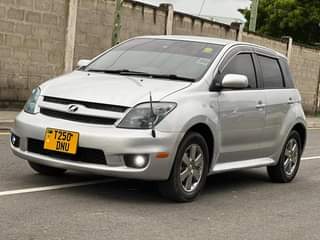 A picture of Toyota Ist price 12.5M