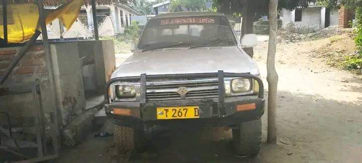 A picture of 1974 toyota hilux toyota hilux white