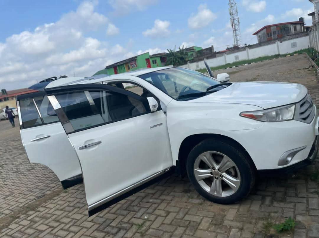 A picture of 2013 Toyota highlander 2013