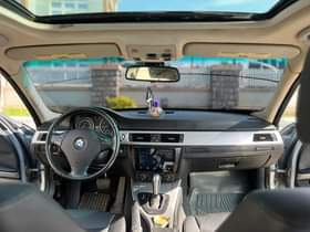 A picture of Extremely Clean BMW 325i E90 Original Duty Automatic Transmission Very