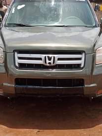 A picture of Honda pilot 2006