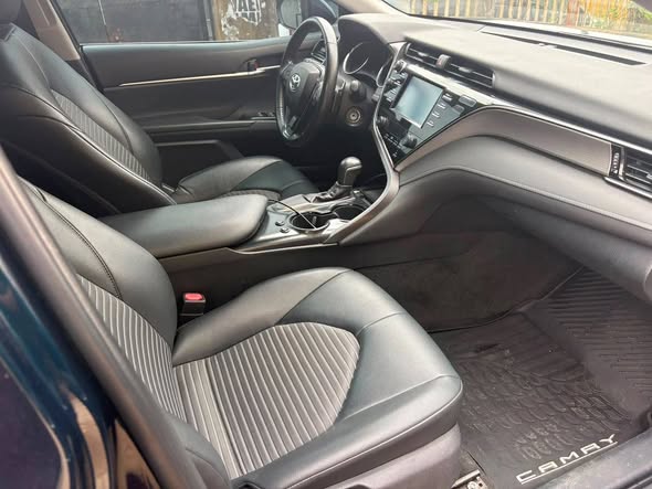 A picture of Distress deal importer needed quick cash 2020 Toyota Camry foreign