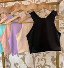 A picture of Crop tops 20k
