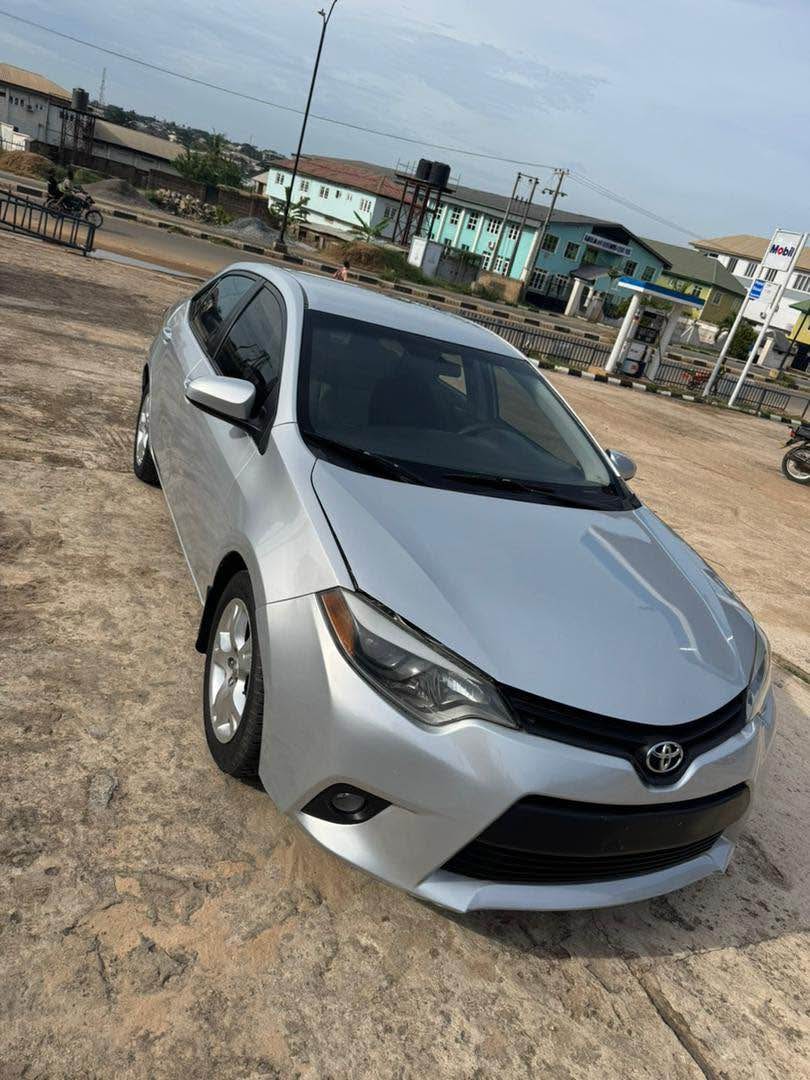 A picture of Toyota Corolla 2014 LE