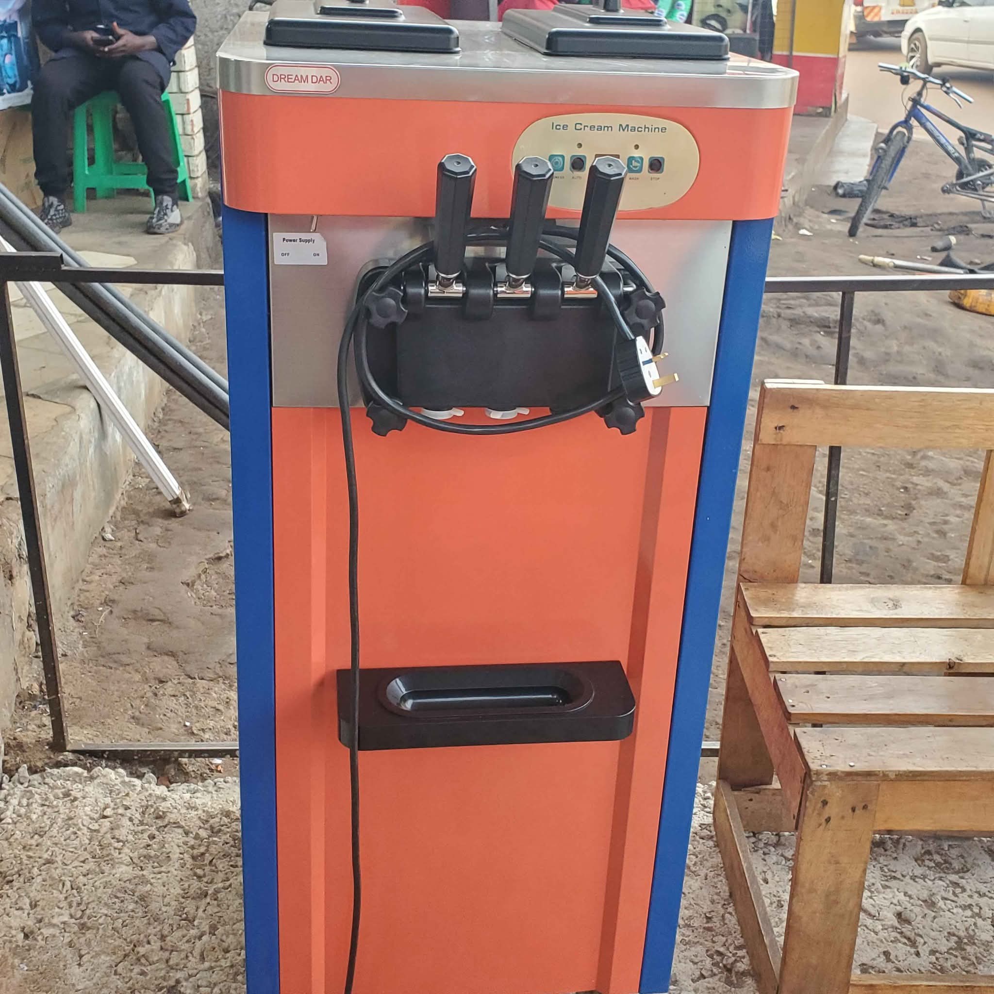 A picture of Ice cream machine