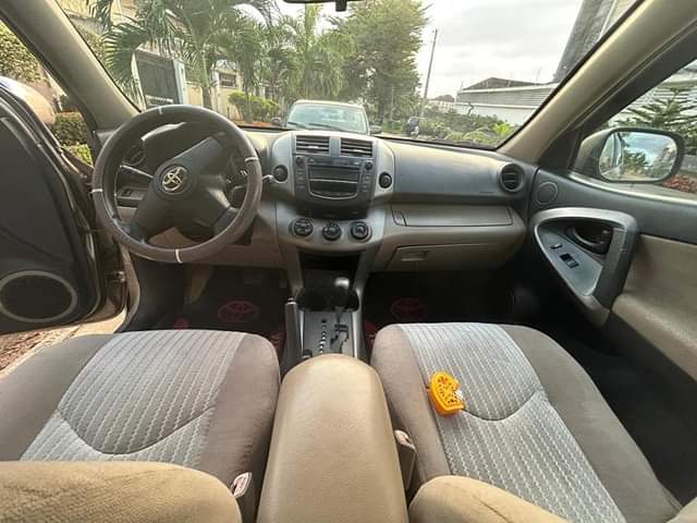 A picture of TOYOTA RAV4 2008M
