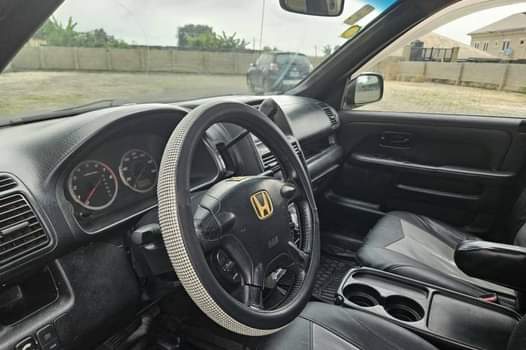 A picture of Sharp Honda CR V 05