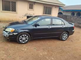 A picture of Corolla 2004