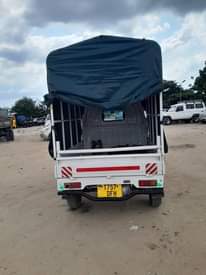 A picture of Call 0759 745 444 Suzuki Carry kichwa kikubwa Year 2005