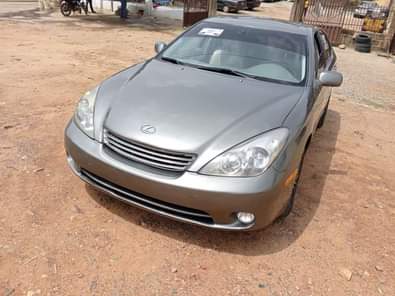 A picture of 2 unit of LEXUS ES SILVER ES 330 2005 MODEL