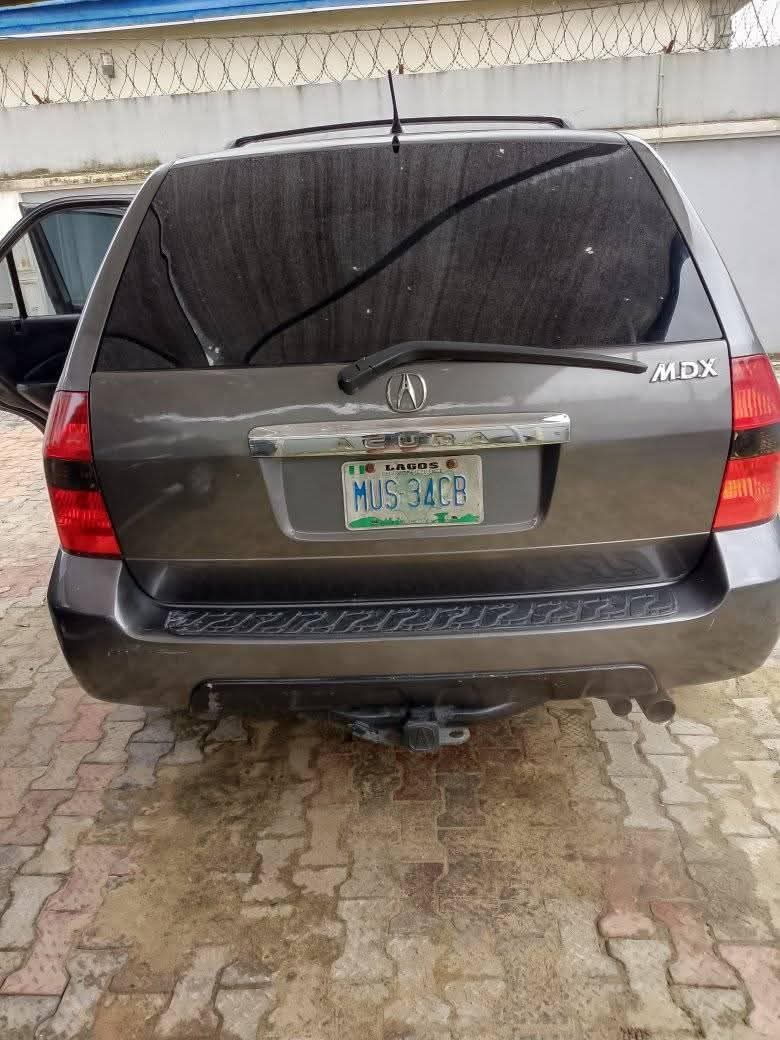 A picture of 2024 Acura MDX 2004 model