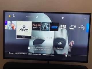 A picture of Ps4 slim with 11games for sale