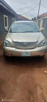 A picture of Clean Lexus Rx330