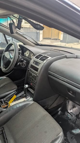 A picture of Peugeot 407 2010 v6 auto