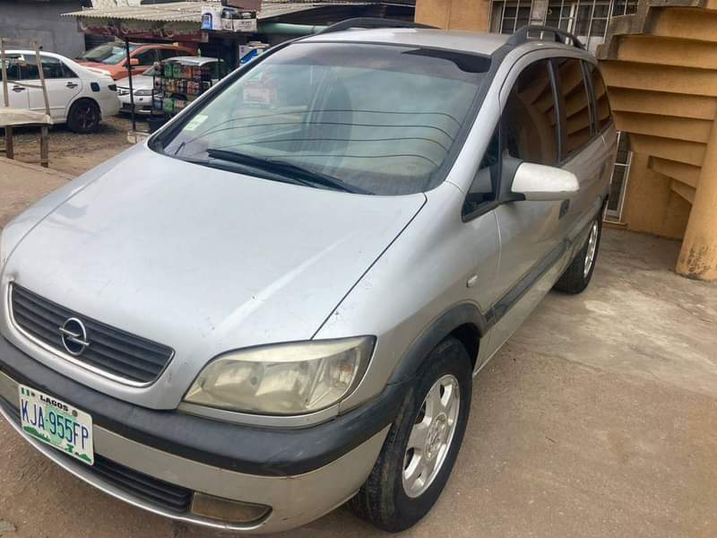 A picture of Opel wagon first class body pan price 3m buyer settled