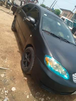 A picture of Toyota Corolla 04