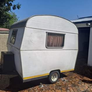 Caravan /.
