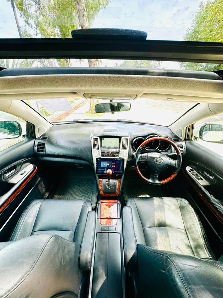 A picture of TOYOTA HARRIER NEW INAUNZWA ML33 000 000 ENGINE SAFI GEAR