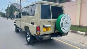A picture of TOYOTA LAND CRUISER SPRING BANZI TSH MIL 26 TUPIGIE CHAAP