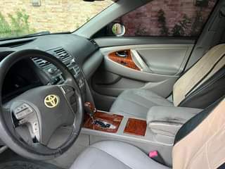 A picture of 2009 Toyota Camry XLE Toks standard