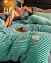 A picture of Coral velvet duvets