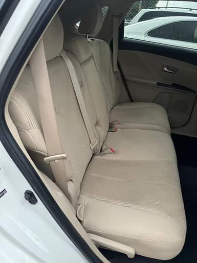 A picture of Belgium tokumbo Toyota Venza 2010 Model Four plugs V4 13