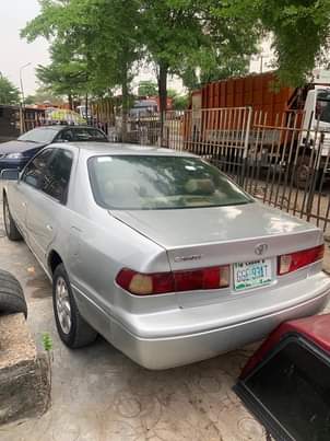 A picture of 2002 Toyota Camry drop light