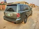 A picture of Sharp Honda Pilot 2007 accident free with a very sound