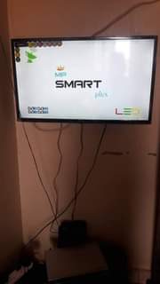 A picture of Smart tv 32 size free to air