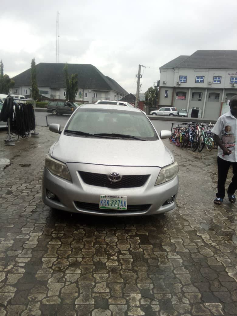 A picture of Toyota Corolla neatly used 2009 model