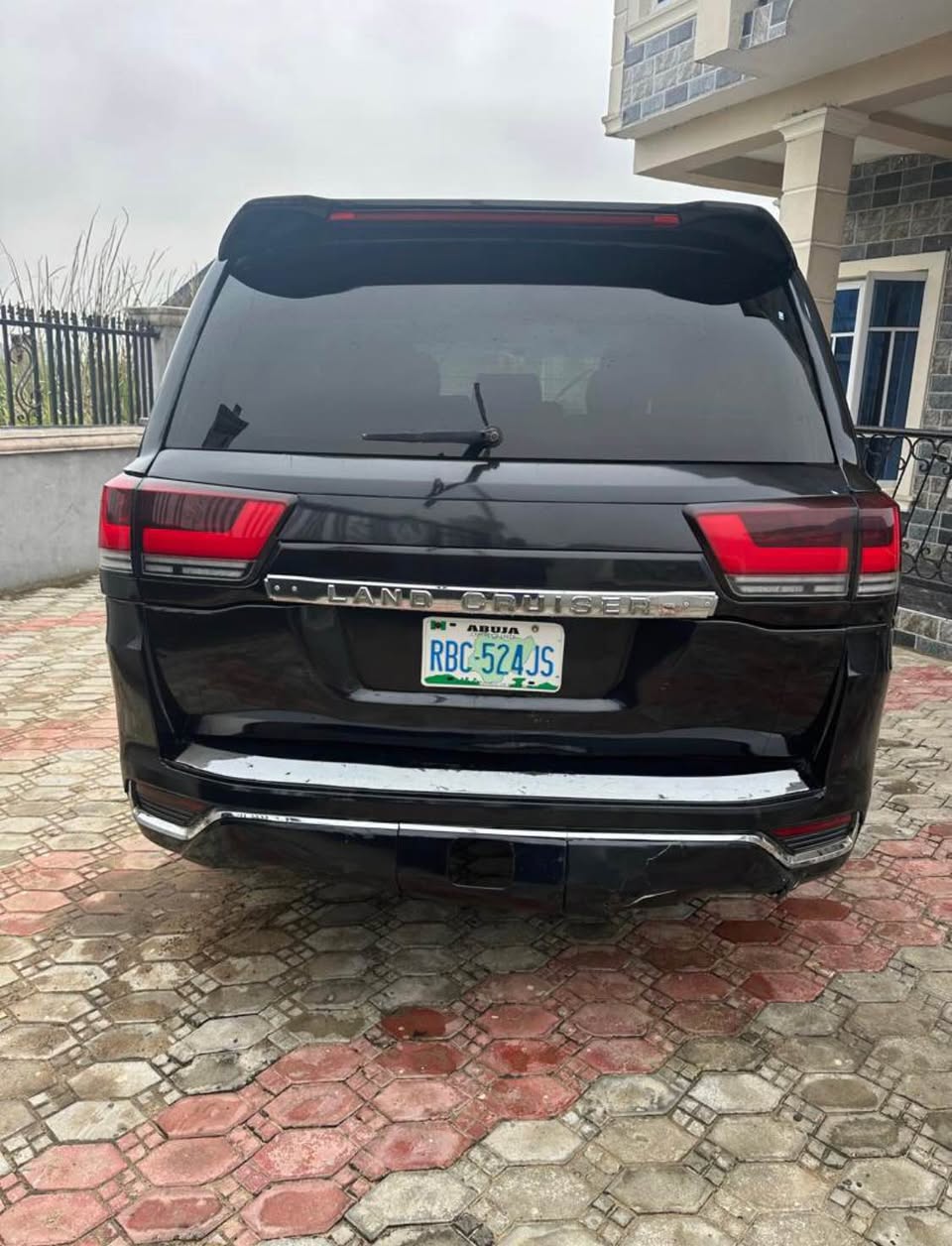 A picture of LAND CRUISER 0821