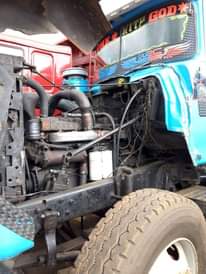 A picture of 1998 Mack Mack Black