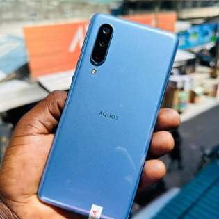 A picture of Aquos zero 5 5g