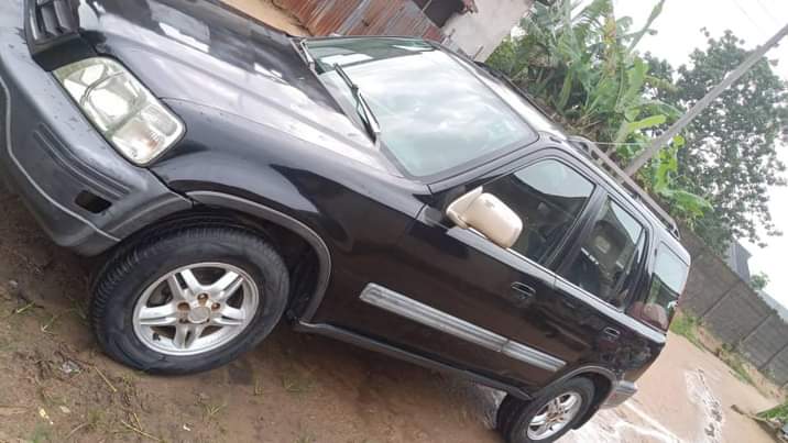 A picture of HONDA CRV WEY SHARP LOCATION IS ABA