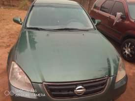 A picture of Nissan Altima 2002